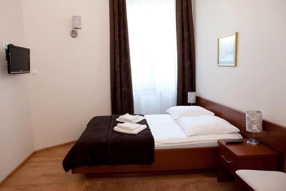 Hotel Srodmiejski Kielce Exterior foto