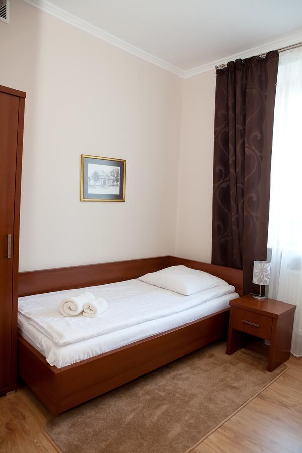 Hotel Srodmiejski Kielce Exterior foto